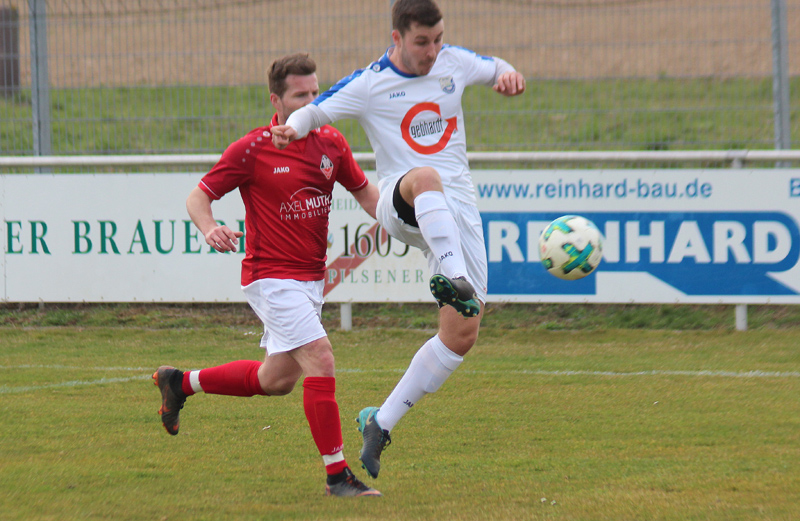 Authenrieth (re.) in Aktion