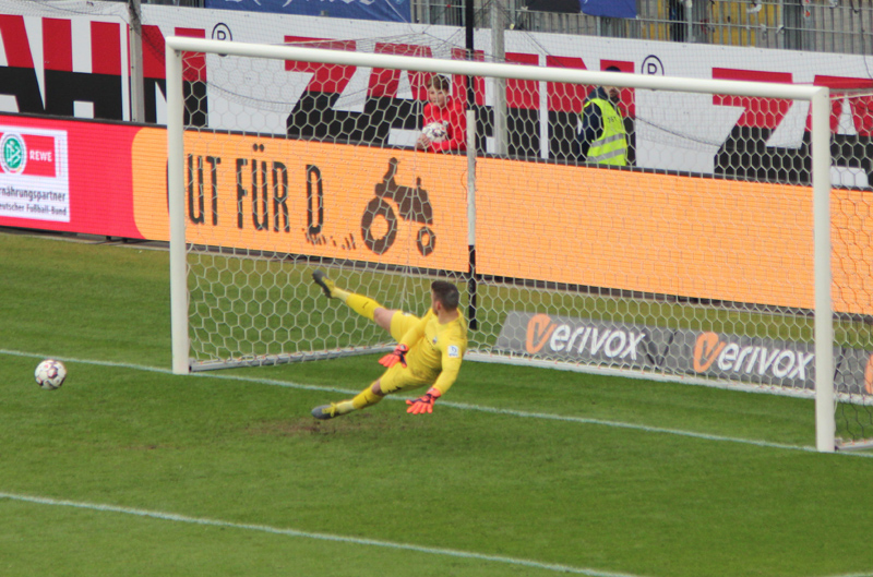 Schuhen ist beim Elfmeter chancenlos