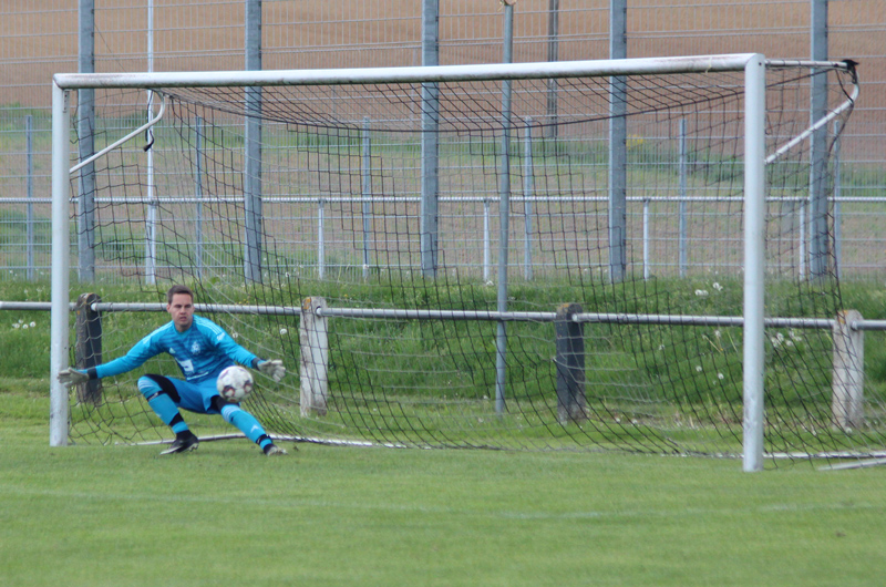 Hack trifft vom Punkt zum 4:3