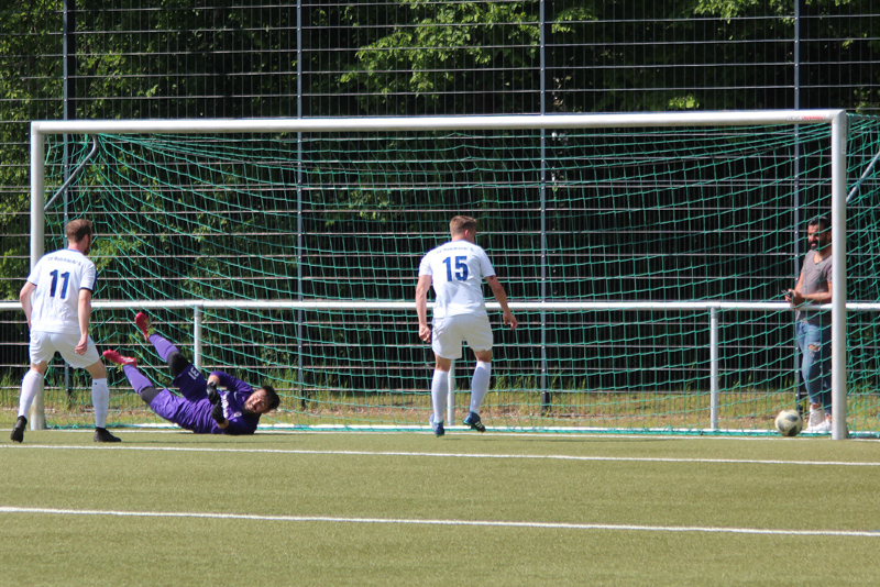 Das 2:0 durch Karolus