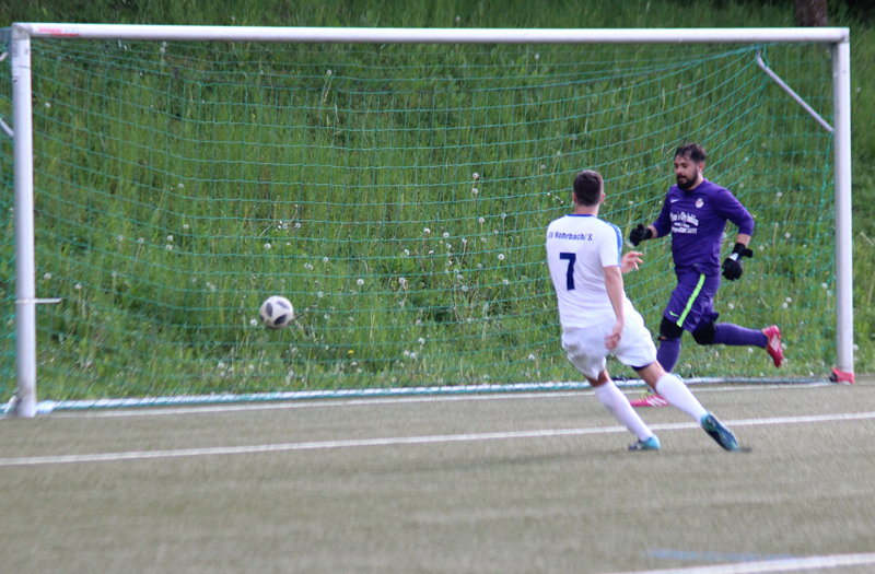 Authenrieth schiebt ein zum 4:1