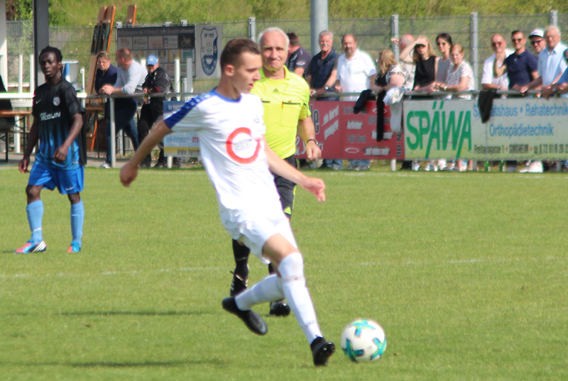 Bauer beim Spielaufbau