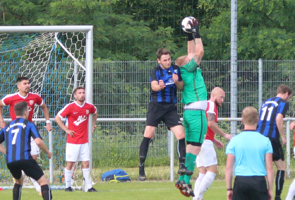 Karolus im Duell mit TW-Bähr