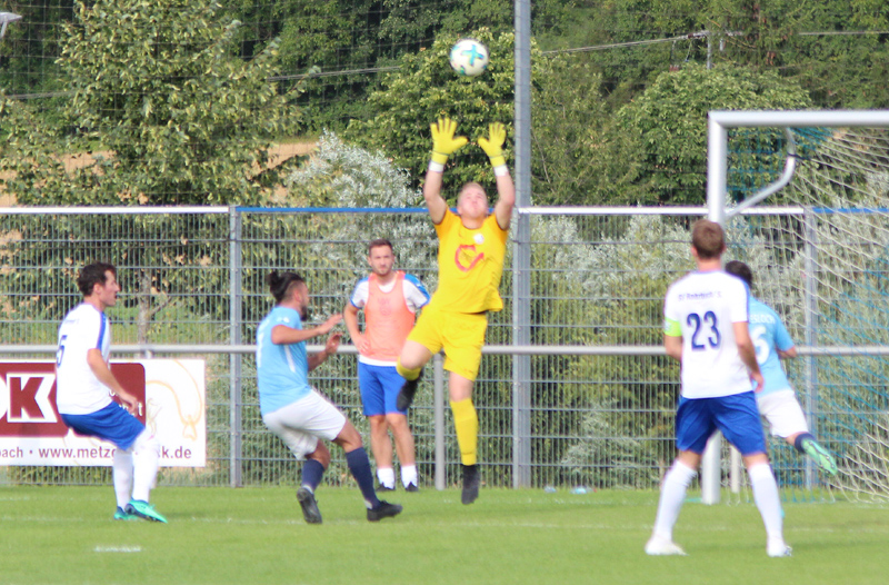 SV-Keeper Romig fängt sicher