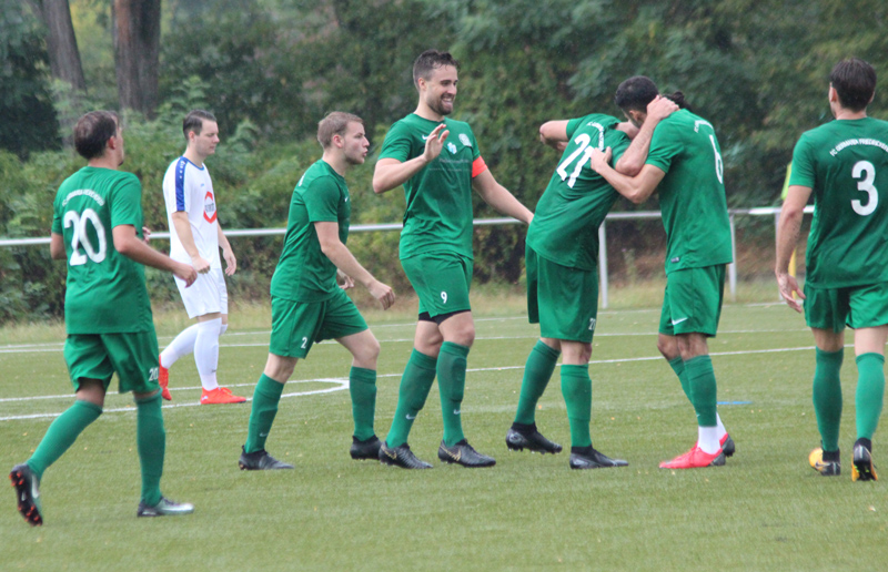 Friedrichsfelder Torjubel nach dem Ausgleich