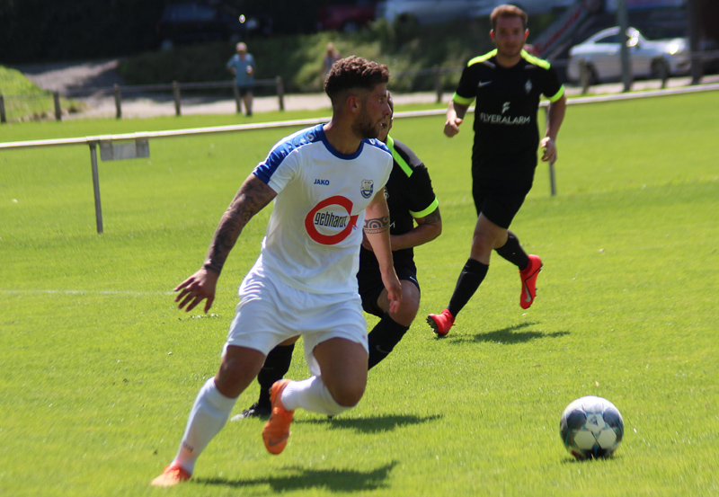 Rohrbachs Neuzugang Ergin am Ball