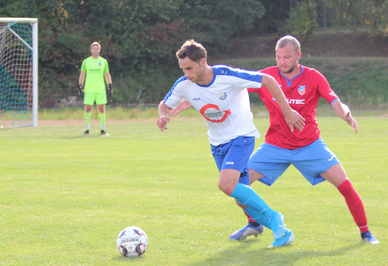 Robin Karolus enteilt seinem Gegenspieler