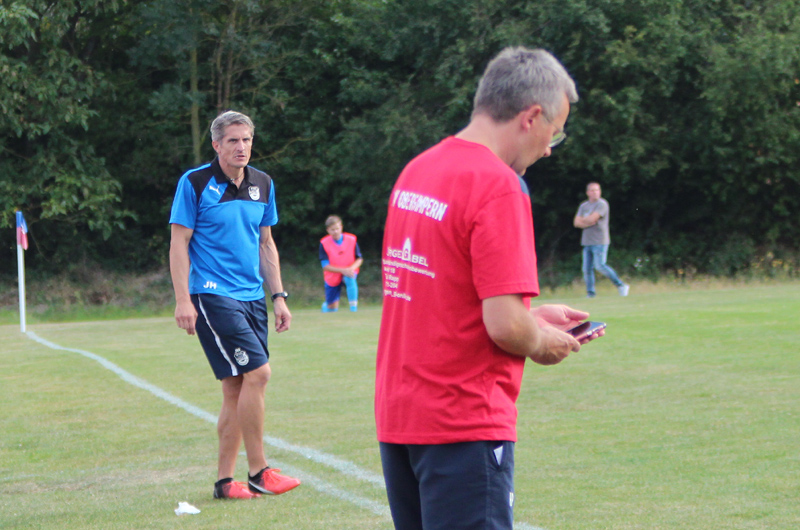 Die Trainer: Joachim Heger (li.) und Hans-Peter Weilbacher