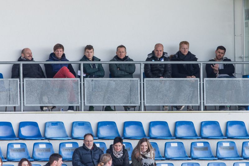 Tribünengäste im Dietmar Hopp Stadion