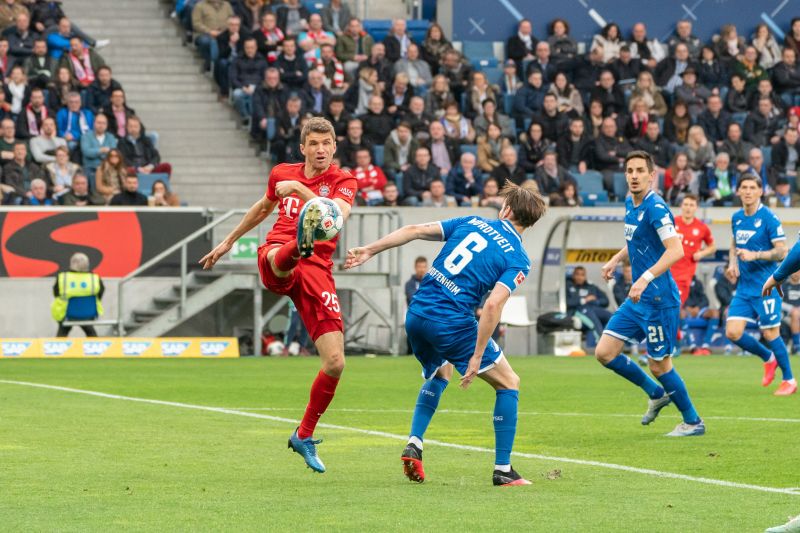 Müller (li.) als Vorlagengeber