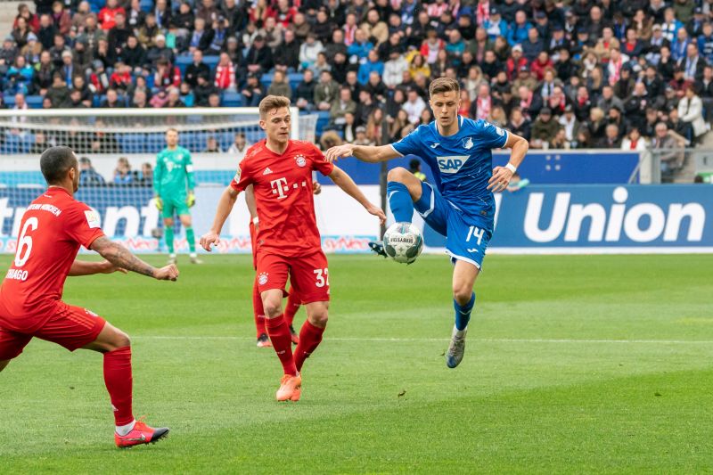 Baumgartner (re.) gegen Kimmich