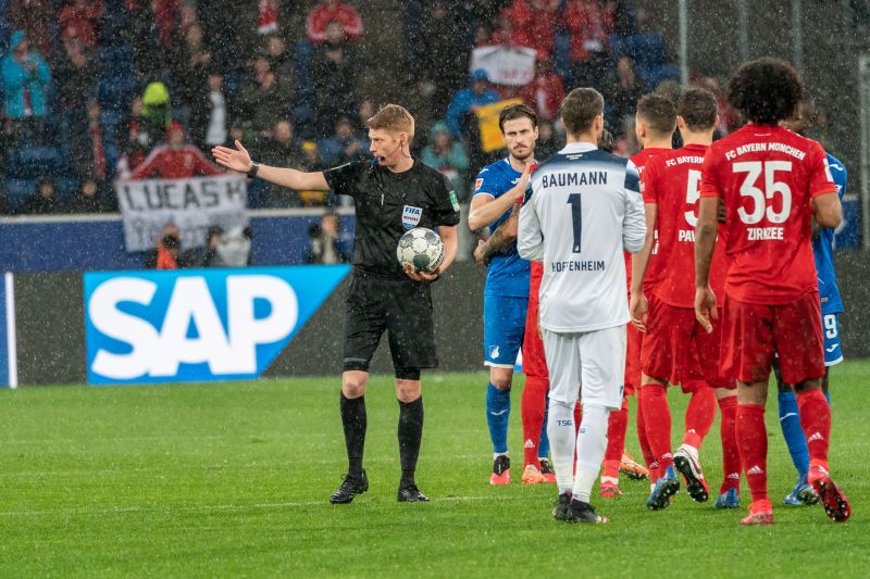 Der Profifußball hat derzeit mit einigen unbefriedigenden Problemen zu kämpfen