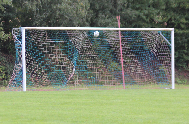 Albig´s Lupfer ins leere Tor zum 4:2-Endstand