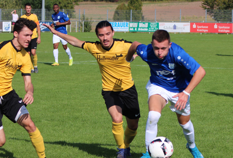 Dennis Bauer enteilt seinem Gegenspieler