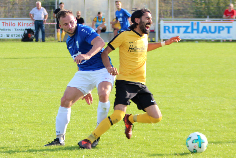 Zweikampf im Mittelfeld