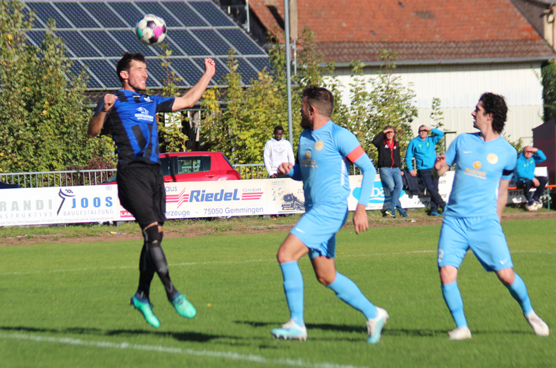 SVR-Abwehrchef Brecht klärt per Kopf