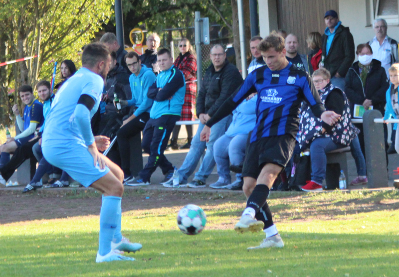 Hockenberger (re.-) in Aktion