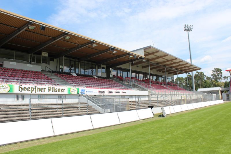 Der Krisengipfel am Hardtwald findet erneut vor leeren Rängens statt