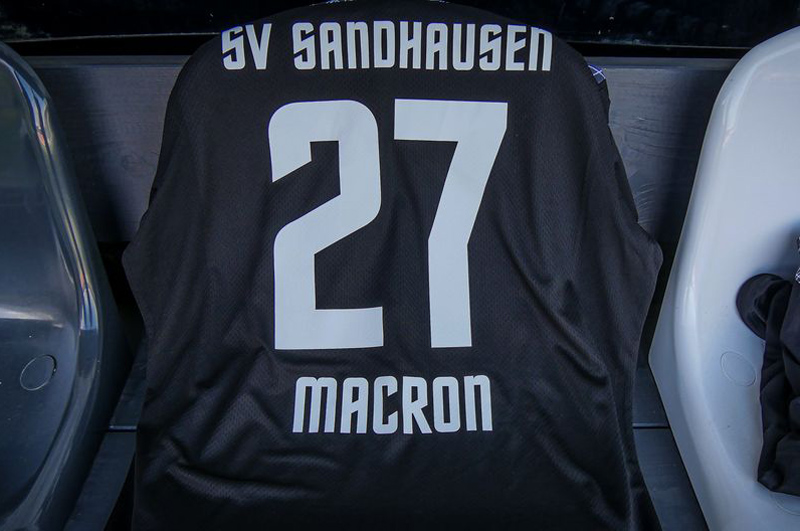 Die Hardtwald-Kicker tragen ab der neuen Saison die Sportkleidung des neuen Ausrüsters Macron