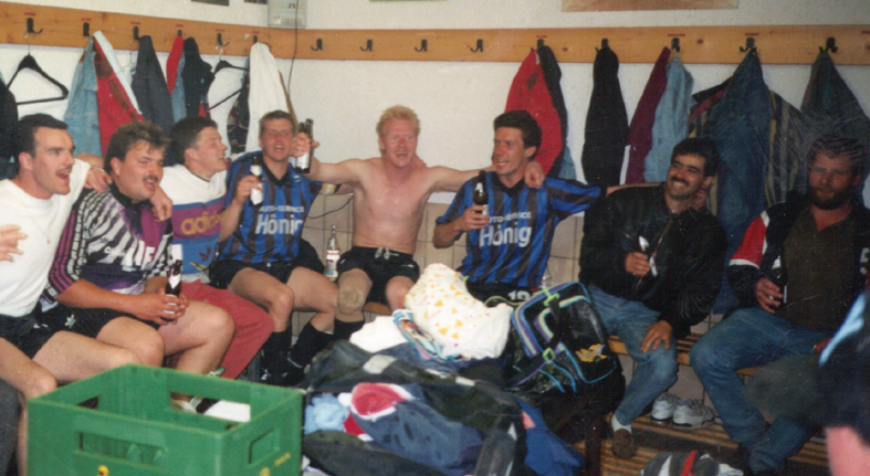 Ausgelassene Freude in der Spielerkabine