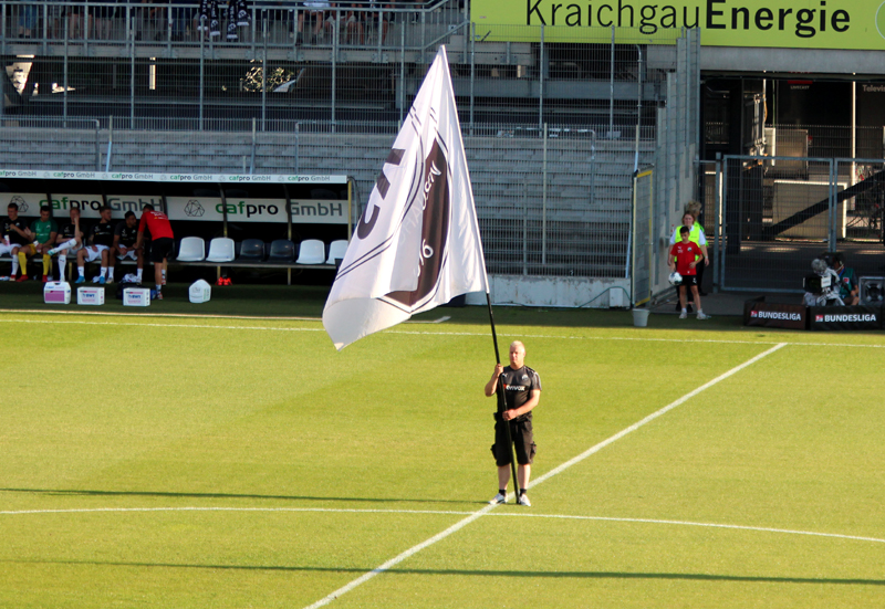 Auch in der nächsten Zweitligasaison 2021/22 weht die Sandhäuser Fahne in der Zweiten Liga