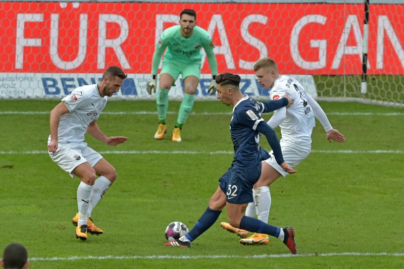 Paurevic (li.) und Zhirov im Duell mit Bochums Zulj