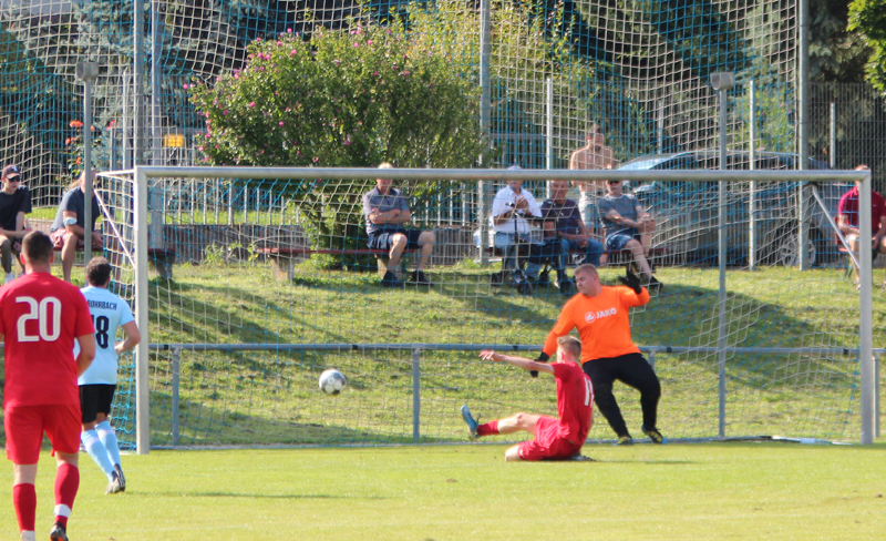 Seijo Will ist erneut zur Stelle! Mit einem Doppelpack sorgte er für die vorzeitige Entscheidung zum 3:0.