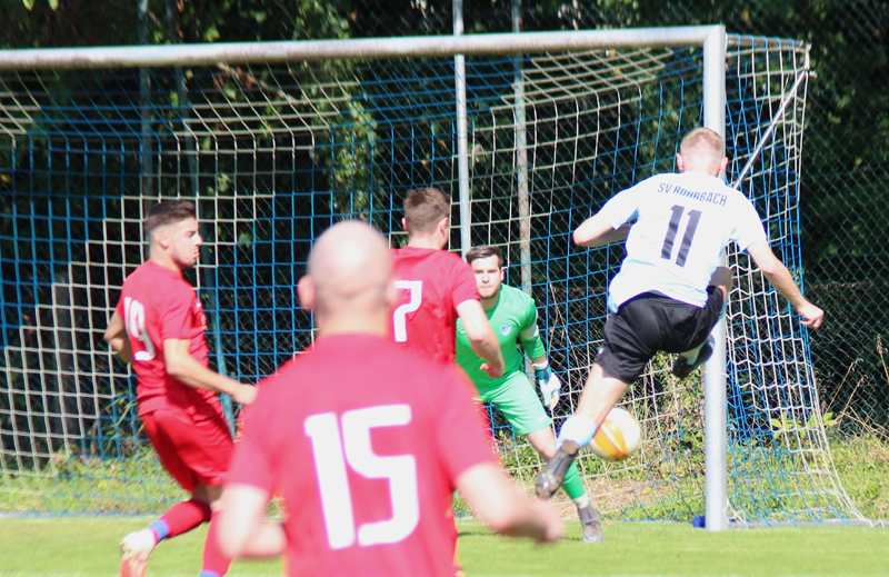 Romig scheitert nach 20 Sekunden vor dem Tor