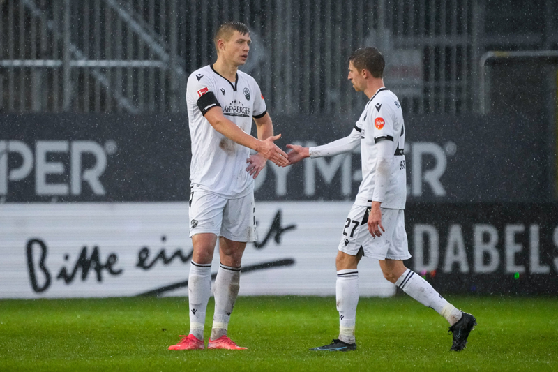 Zhirov (li.) brachte den SVS 2:1 in Führung