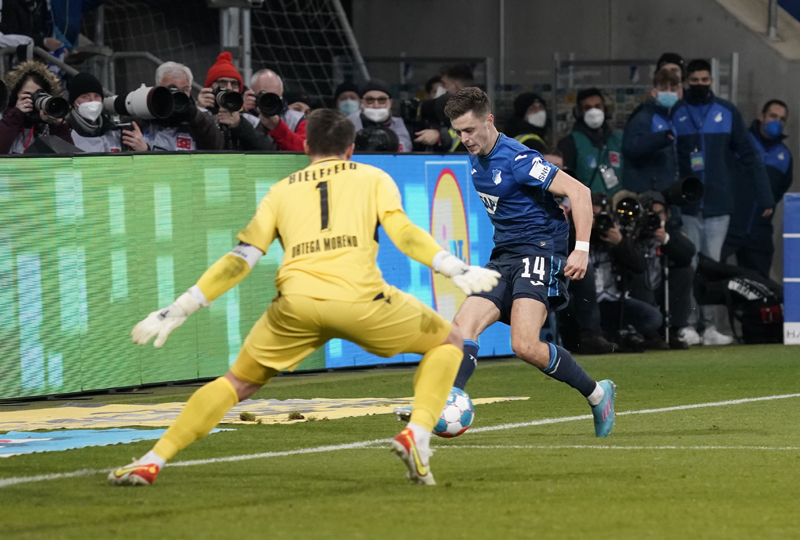 Baumgartner scheiter an Torhüter Ortega