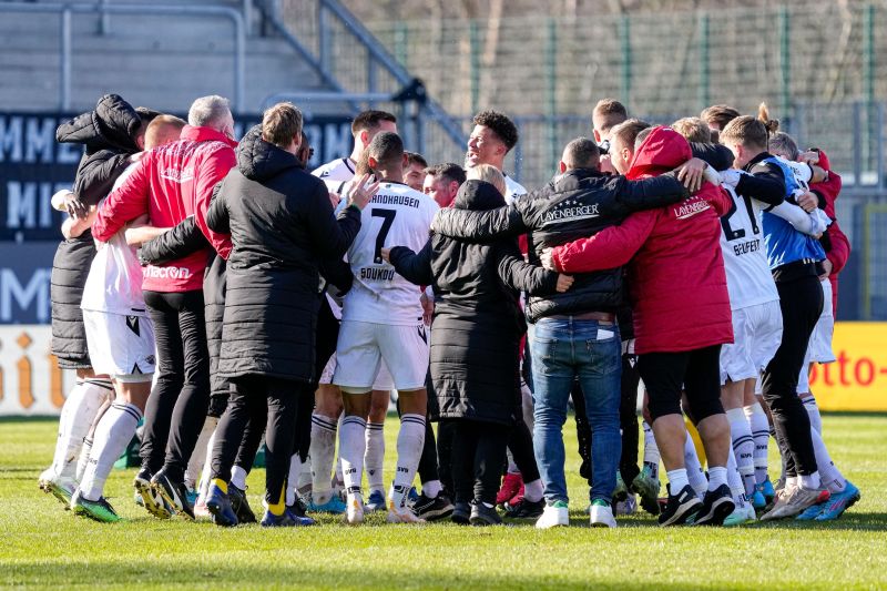 Ein großes Plus beim runderneuerten SV Sandhausen ist der mannschaftliche Zusammenhalt