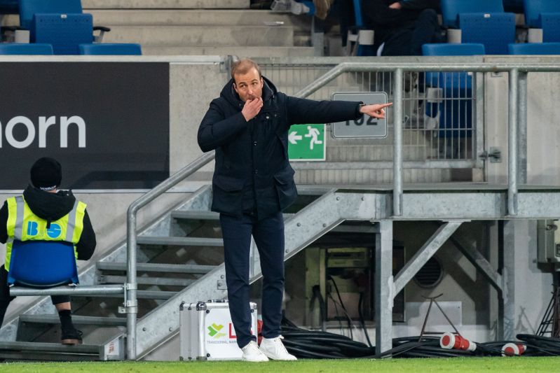 Führt Trainer Hoeneß sein Team ins internationale Geschäft?