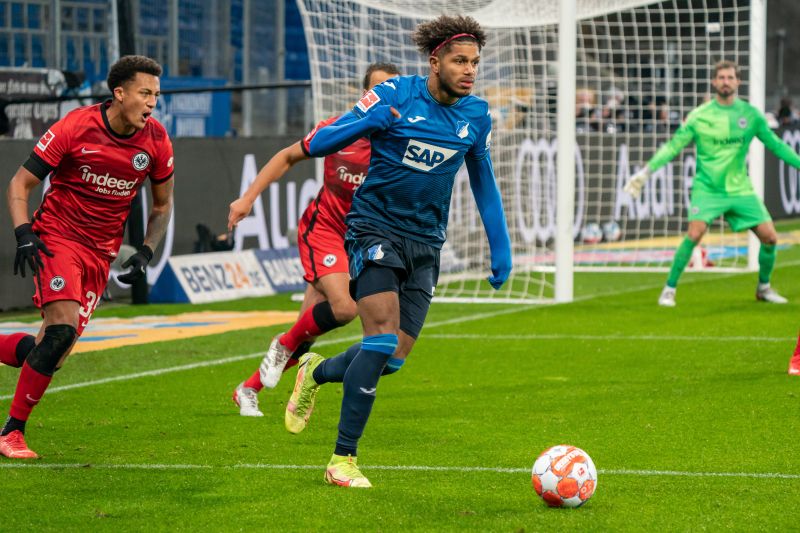 TSG-Stürmer Rutter enteilt im Hinspiel seinen Frankfurter Gegenspielern. Gelingt dem Franzosen im Rückspiel endlich wieder ein Hoffenheimer Stürmer-Tor?