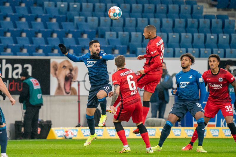 Zweikampfszene im Hinspiel