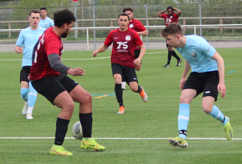 Christian Vogt (re.) in Aktion