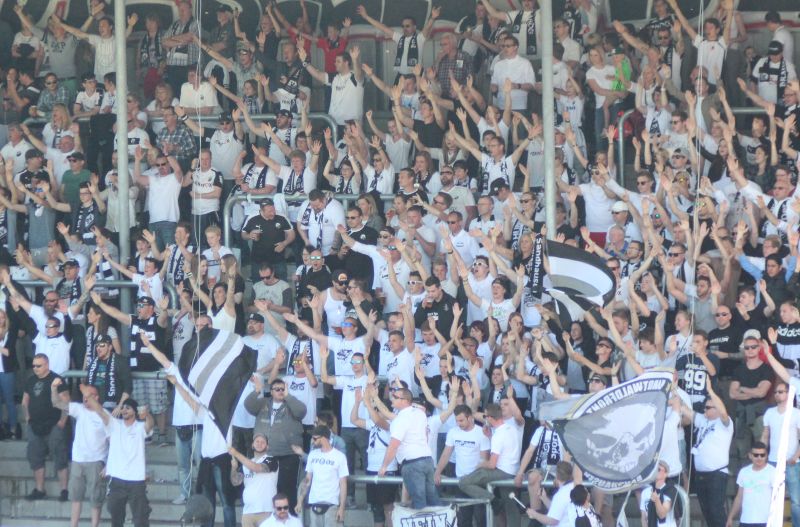 Die SVS-Fans werden es gegen die S04-Übermacht schwer haben