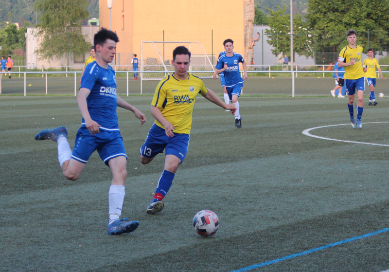 Gaetano Murano (re.) im Zweikampf