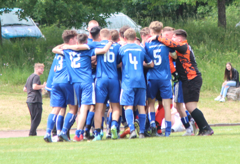SV-Jubel nach dem Treffer zum 3:1