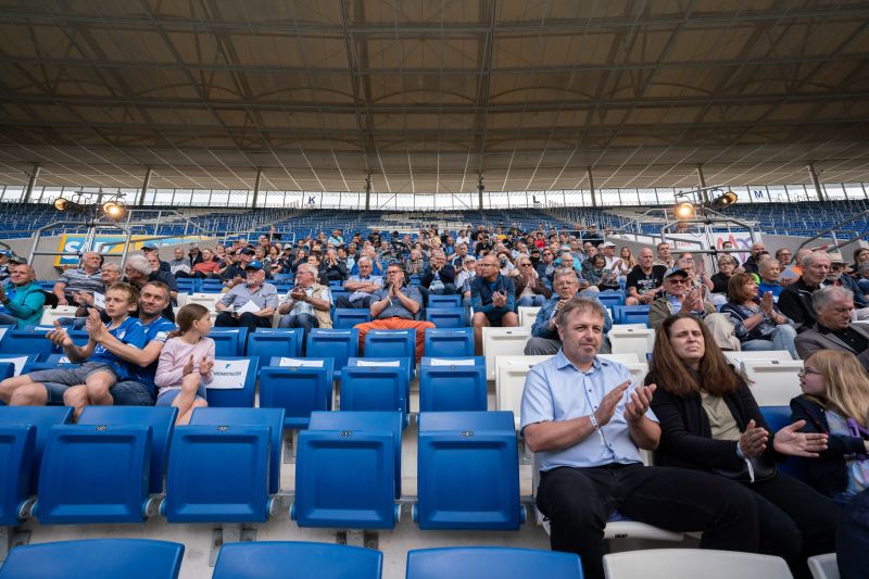 Blick auf die Mitglieder