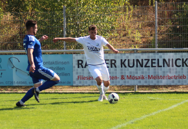 Hockenberger beim Flanken