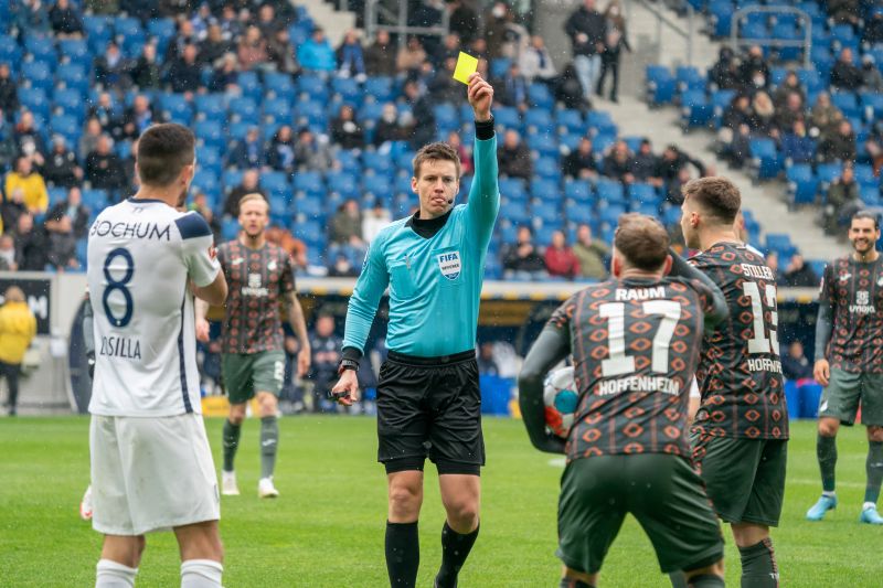 Eine von vielen unnötigen Verwarnungen für die TSG. Hier gilt es schnellstmöglich Abhilfe zu schaffen.