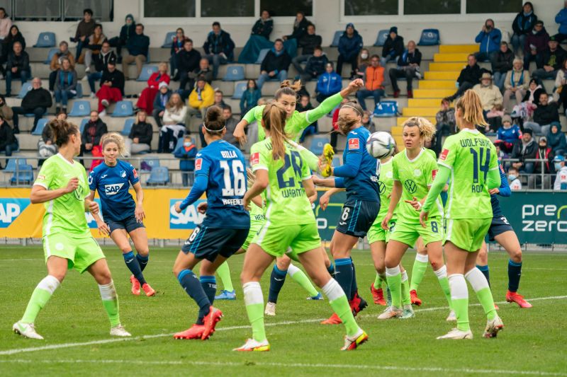 Packende Torraumszene beim letzten Aufeinandertreffen zwischen der TSG und dem VfL