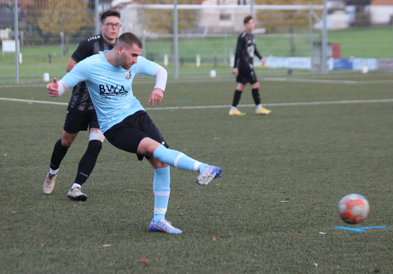 Bayer mit perfekter Schusshaltung