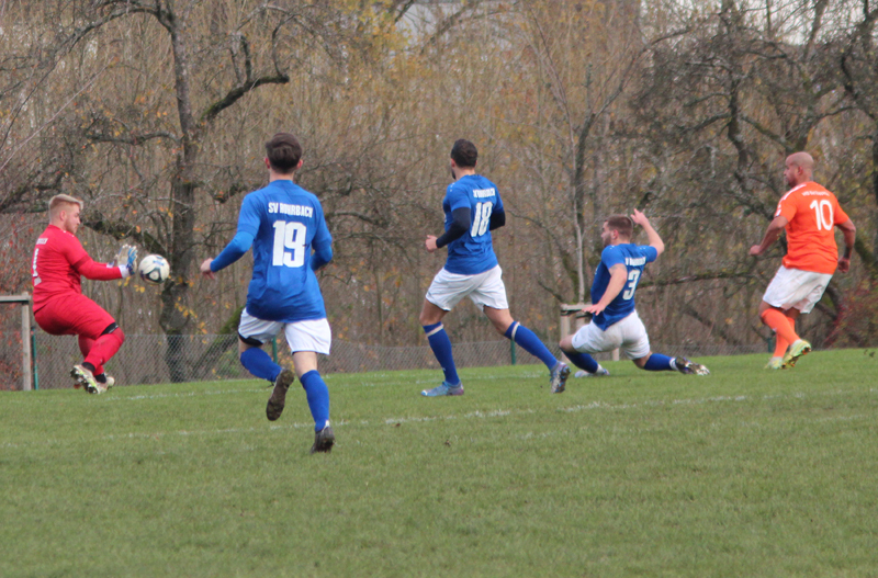 Brown (re.) scheitert an Romig