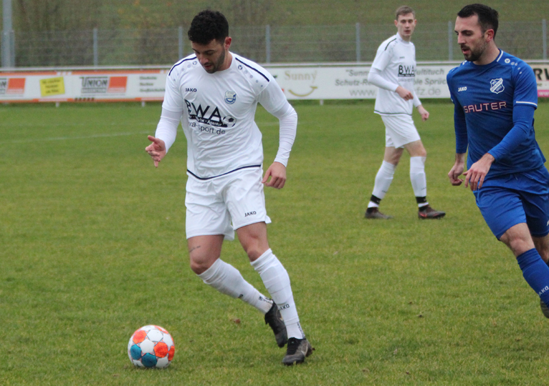 Matteo Francesca (li.) bestritt sein letztes Saisonspiel für den SVR. Der Defensivspieler absolviert im nächsten Jahr ein Auslandsstudium.
