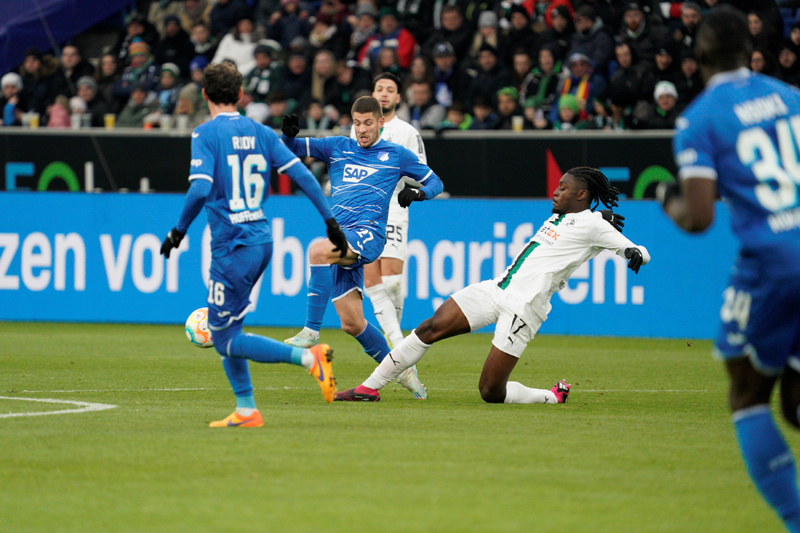 Kramaric im Dribbling