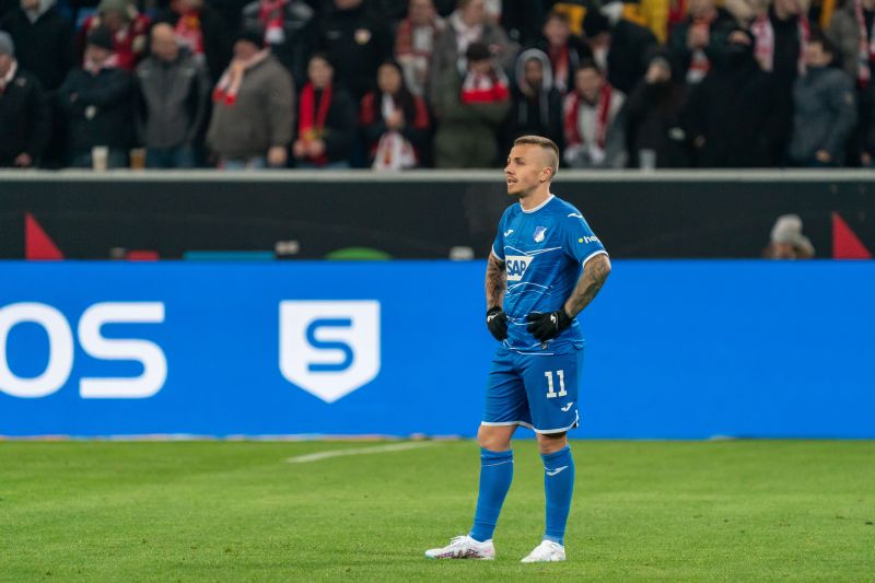 Ratloser Blick bei Defensivspieler Angelino. Auch er spielte in Bochum völlig unter Form.