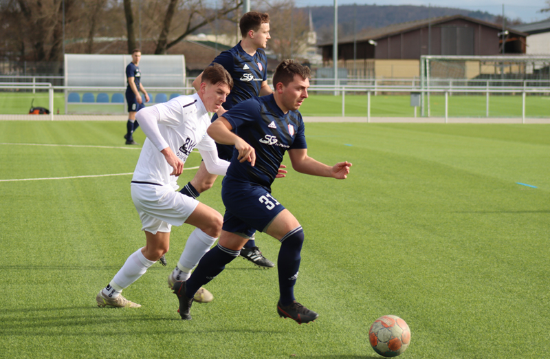 Louis Muth (li.) im Laufduell