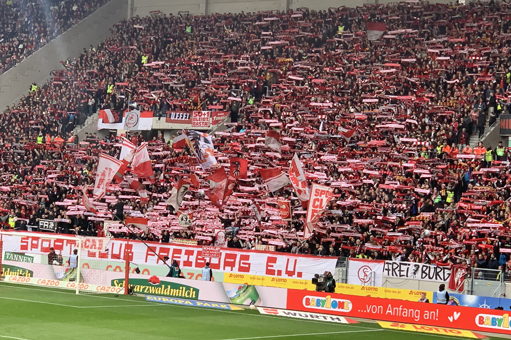 Freiburg feiert den Derbysieg
