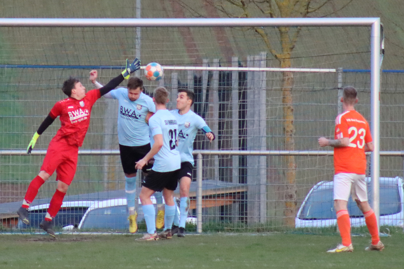 SV-Keeper Albrecht rettet in höchster Not